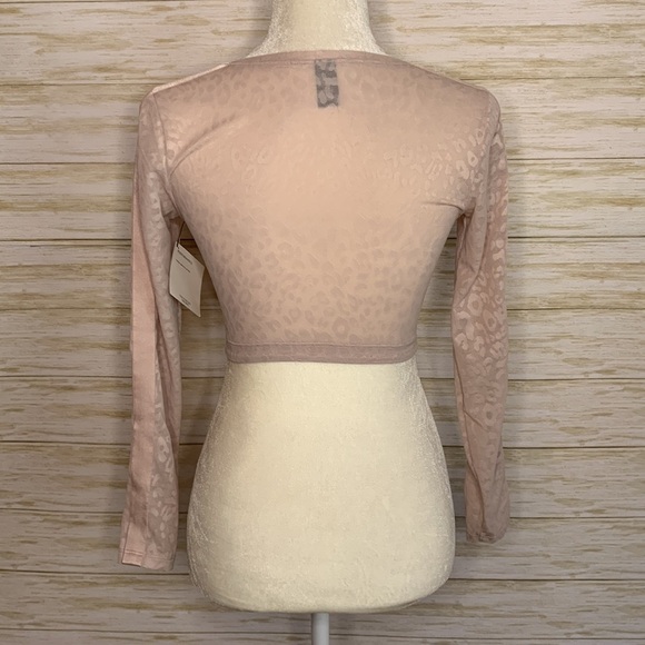 Victoria’s Secret Performance Zip Crop Top - Picture 6 of 9